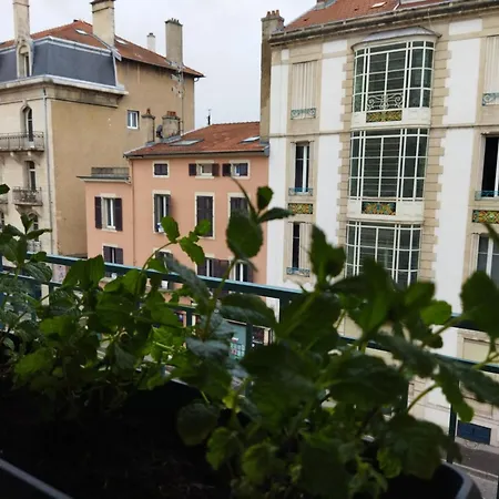 Meuble Du Plateau - Centre Gare Tgv Apartment *